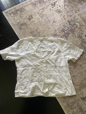 Forever That Girl White Embroidered Button-Front Short Sleeve Top Size 14